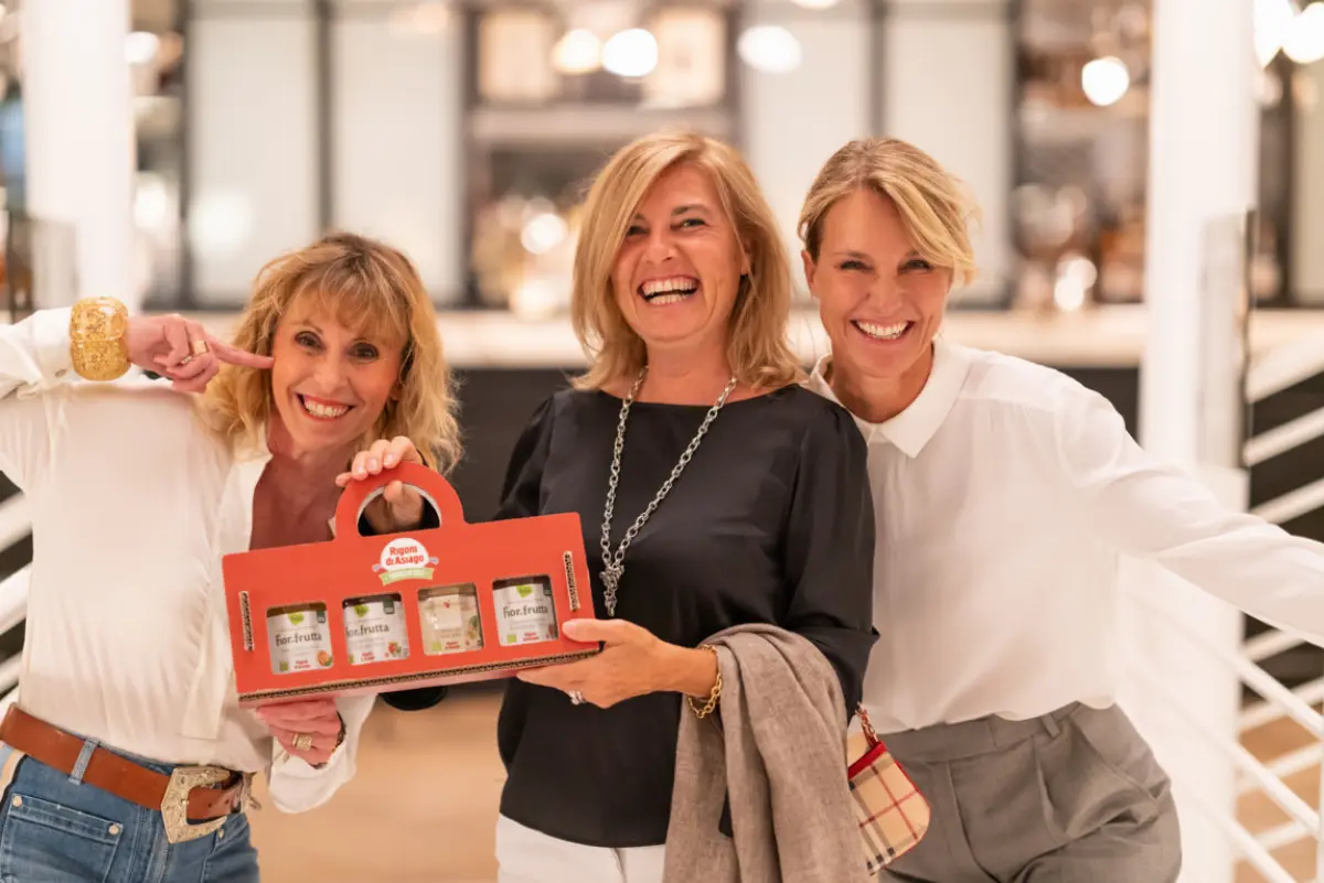 CRISTINA COSSA - ELLEN HIDDING - ISABELLA CALOGERO