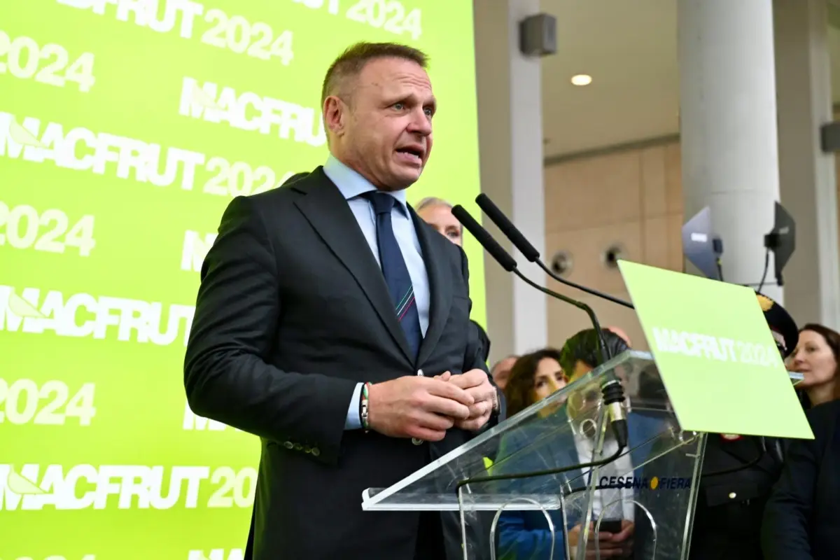 Il ministro dell'Agricoltura, Francesco Lollobrigida, interviene a Macfrut 2024