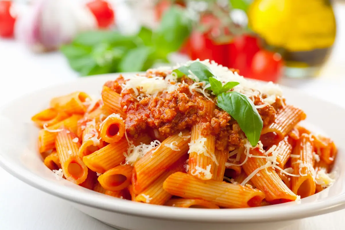 Piatto di pasta al ragù