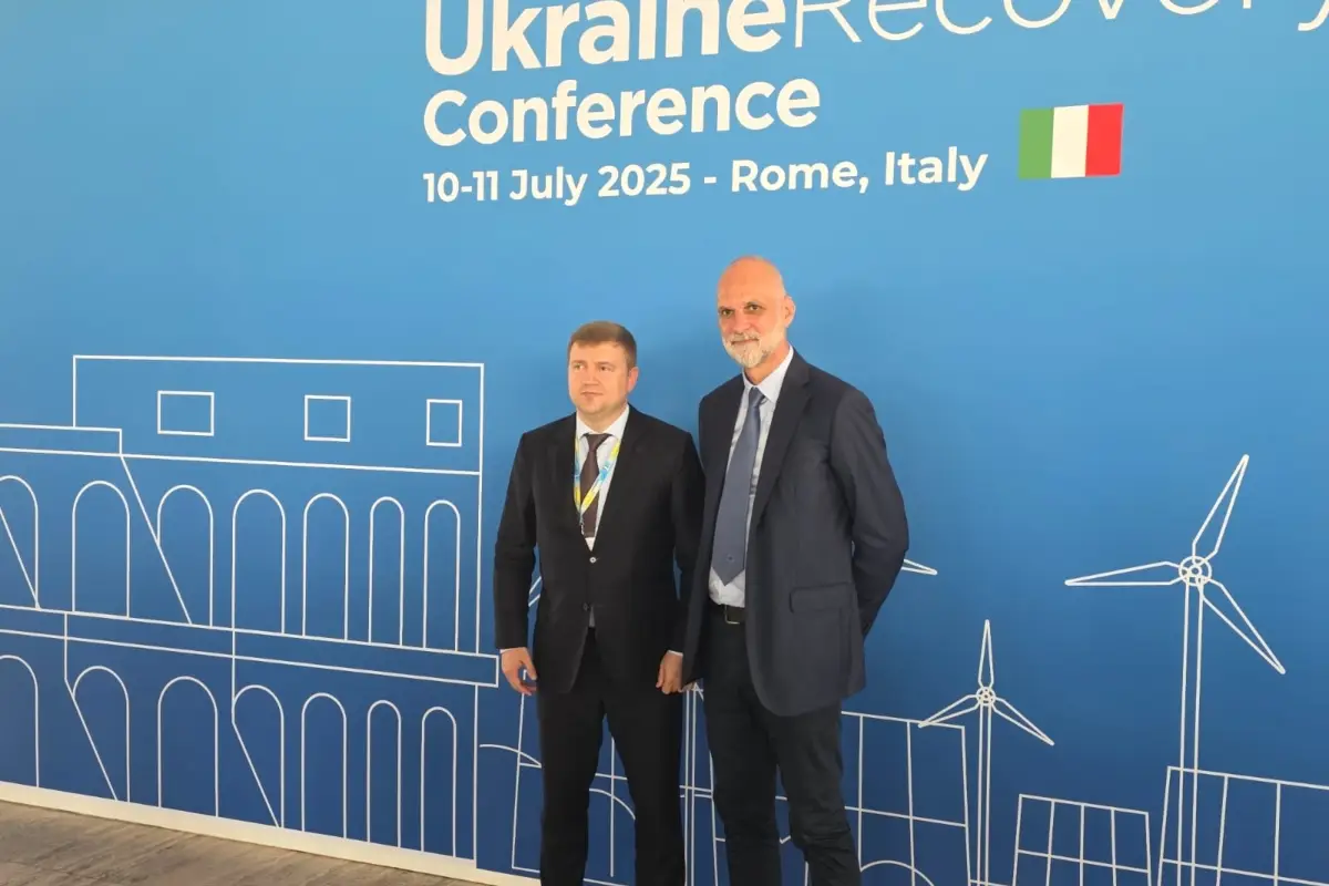Da sinistra: Vitaliy Koval, ministro dell'Agricoltura ucraino; Giuseppe Carli, presidente di Assosementi, fotogratati in occasione della Ukraine Recovery Conference (Roma, 11 luglio 2025)