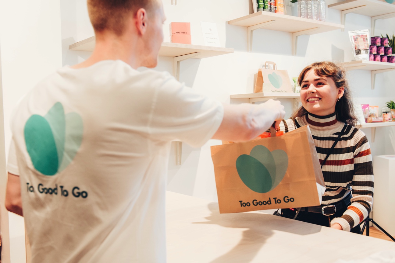 L'app mobile Too Good To Go nasce nel 2015 in Danimarca con l’obiettivo di combattere lo spreco alimentare