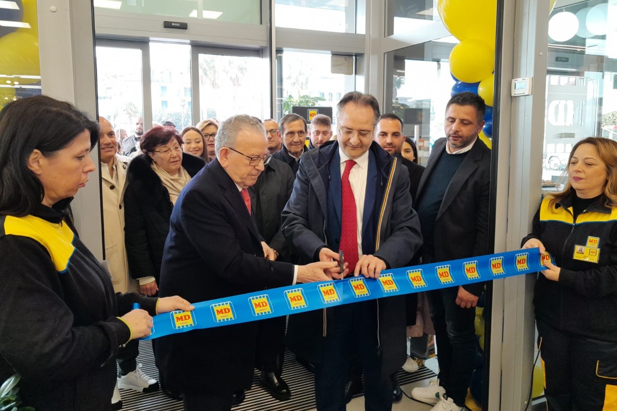 Taglio del nastro del 124° punto vendita Md in Campania (Giugliano, 23 marzo 2023)
