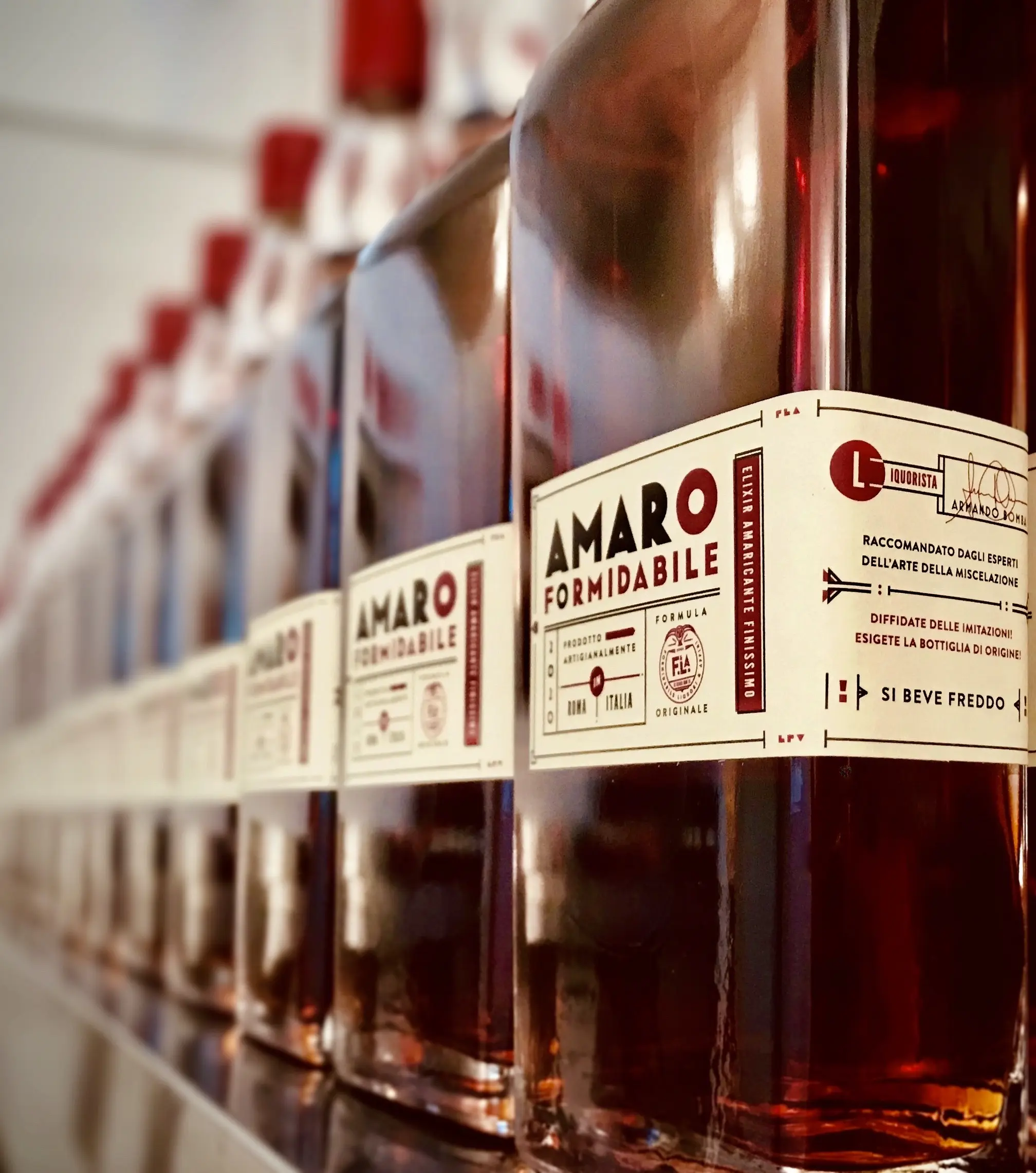 Amaro Formidabile, ideato dal liquorista Armando Bomba ed acquistato, prodotto e distribuito dall'azienda Pallini S.p.A.