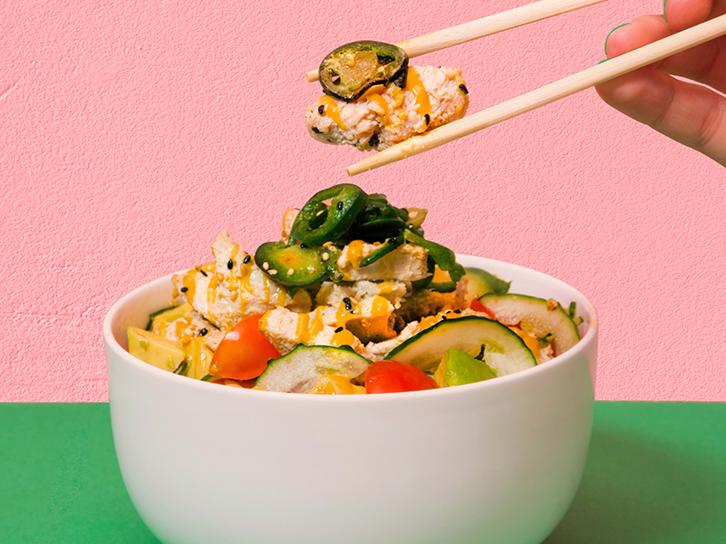 La prima poke bowl in Italia a base di pollo vegetale lanciata da Poke House
