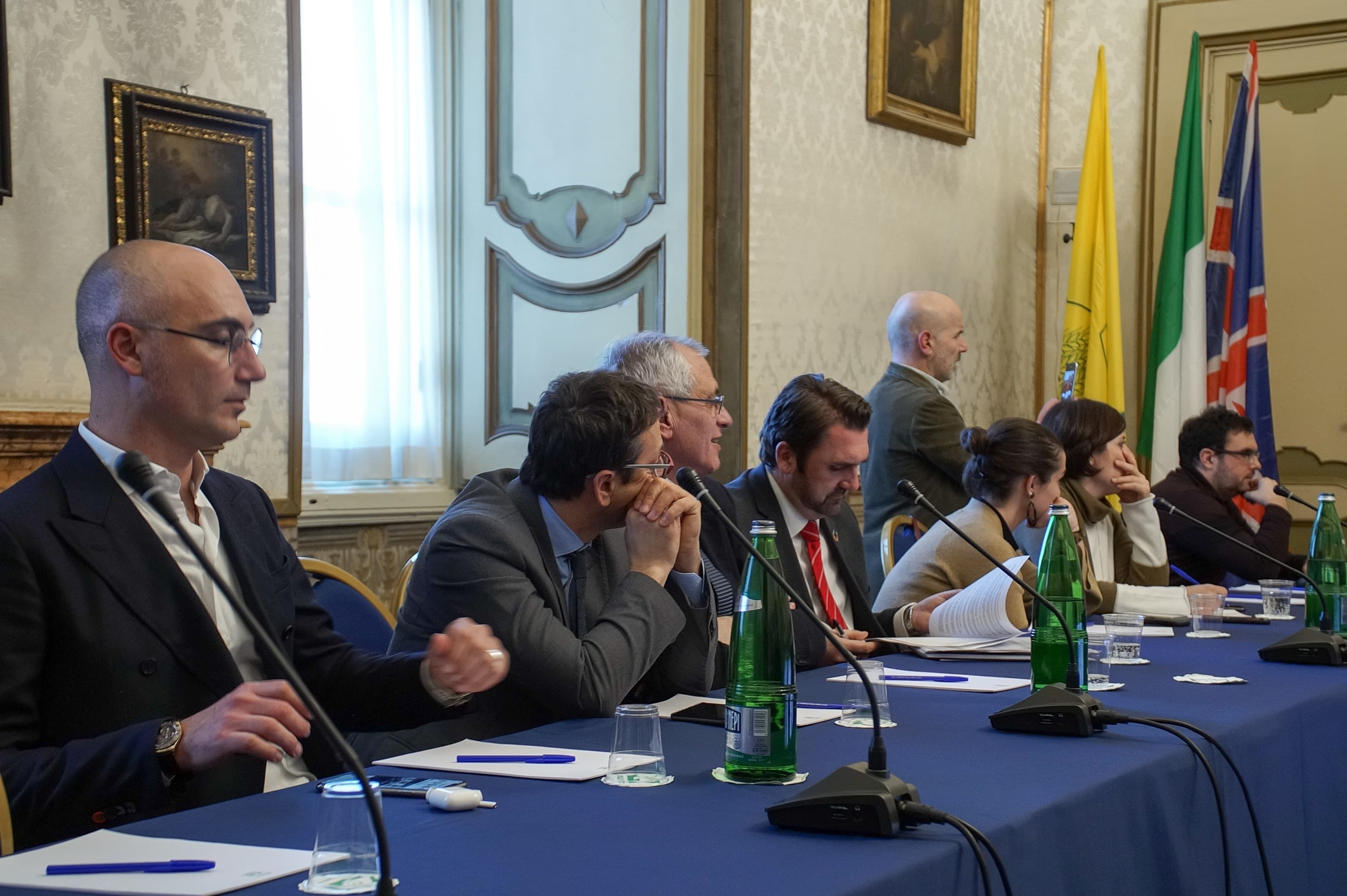 Firma dell'intesa post-Brexit Italia-Regno Unito per una filiera del pomodoro etica e sostenibile, avvenuta il 12 febbraio 2019 presso la sede nazionale Coldiretti a Roma