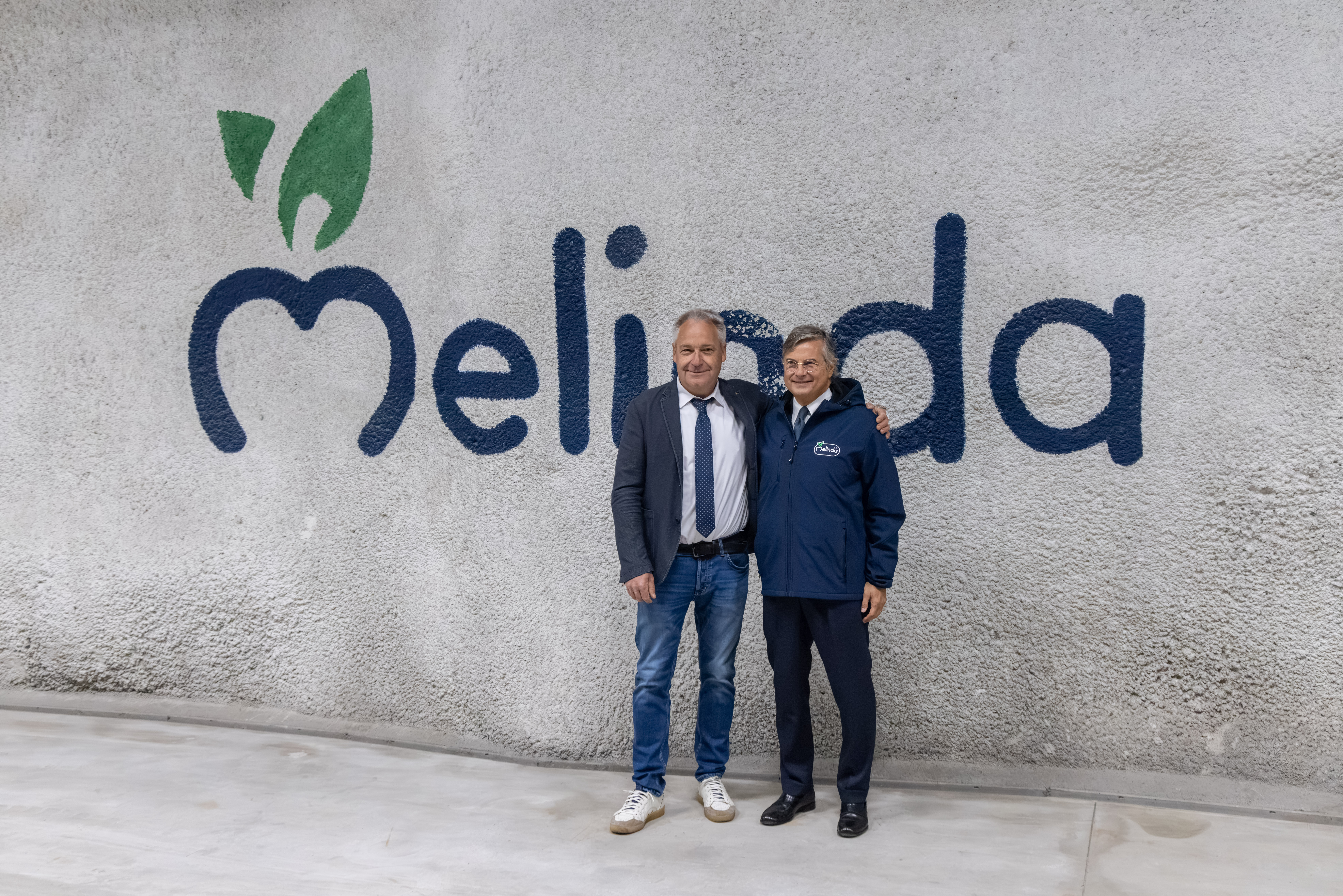 Invitalia Melinda. A sinistra Ernesto Seppi, Presidente del Consorzio Melinda, a destra l’Ad di Invitalia, Bernardo Mattarella.
