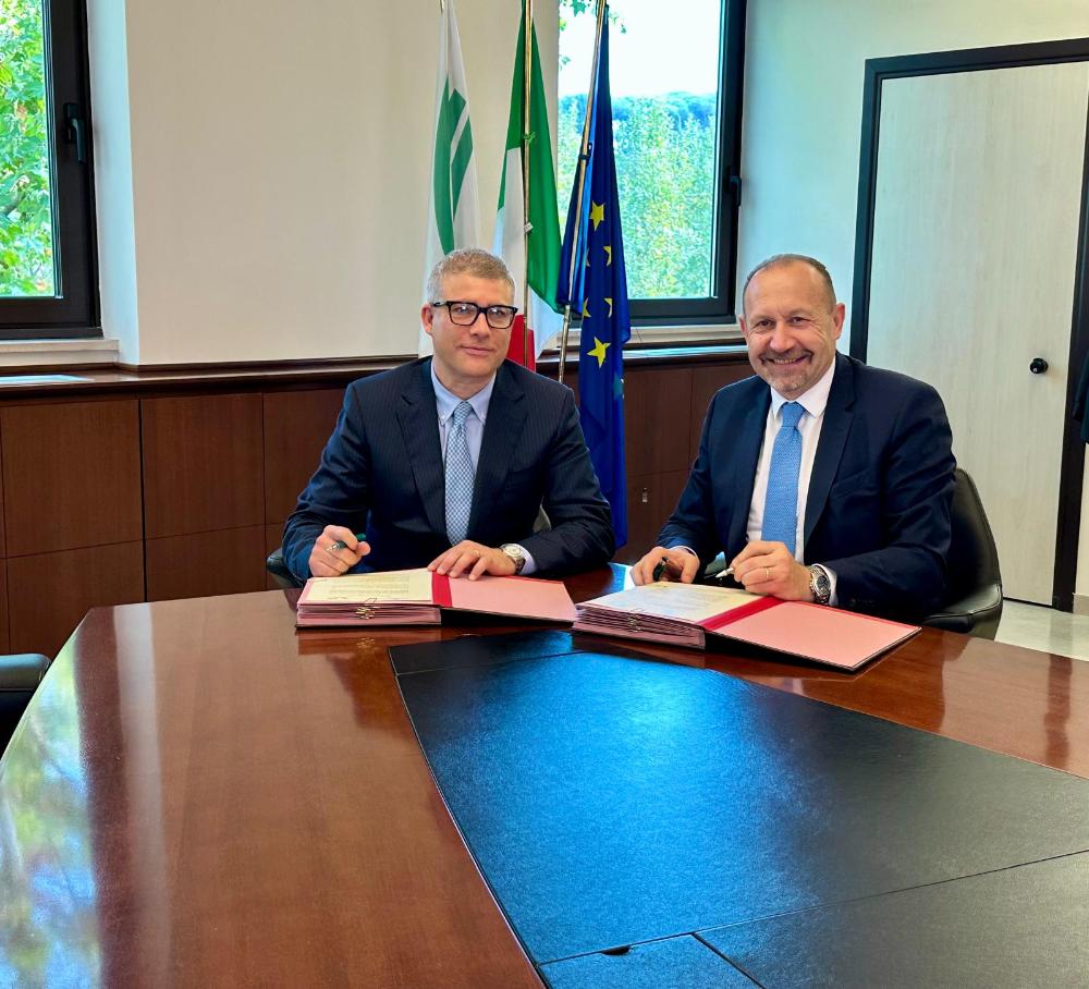 A sinistra Marco Barbieri, segretario generale di Confcommercio, a destra Paolo Arrigoni, presidente del GSE