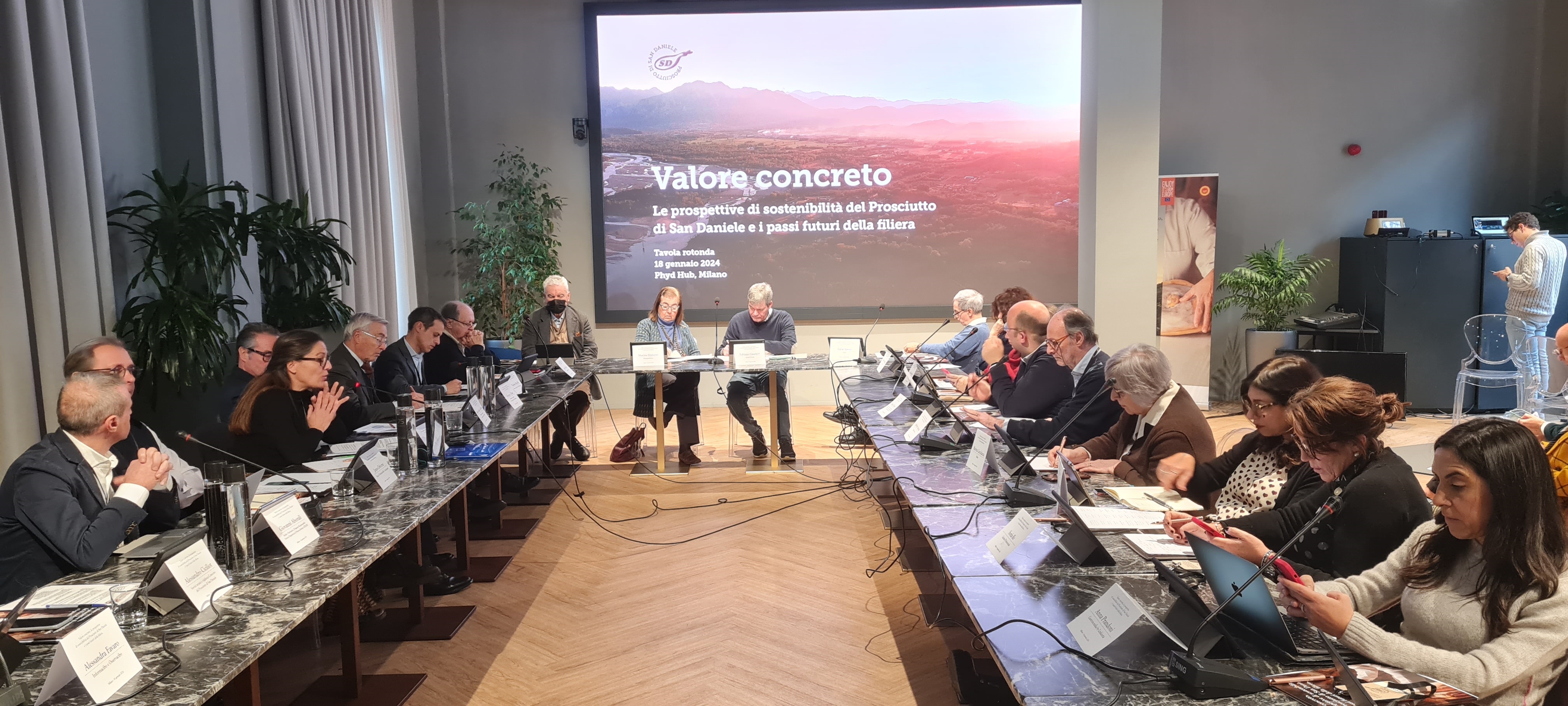 Convegno "Valore concreto. Le prospettive di sostenibilità del Prosciutto San Daniele e i passi futuri della filiera". Milano, 18/1/2024