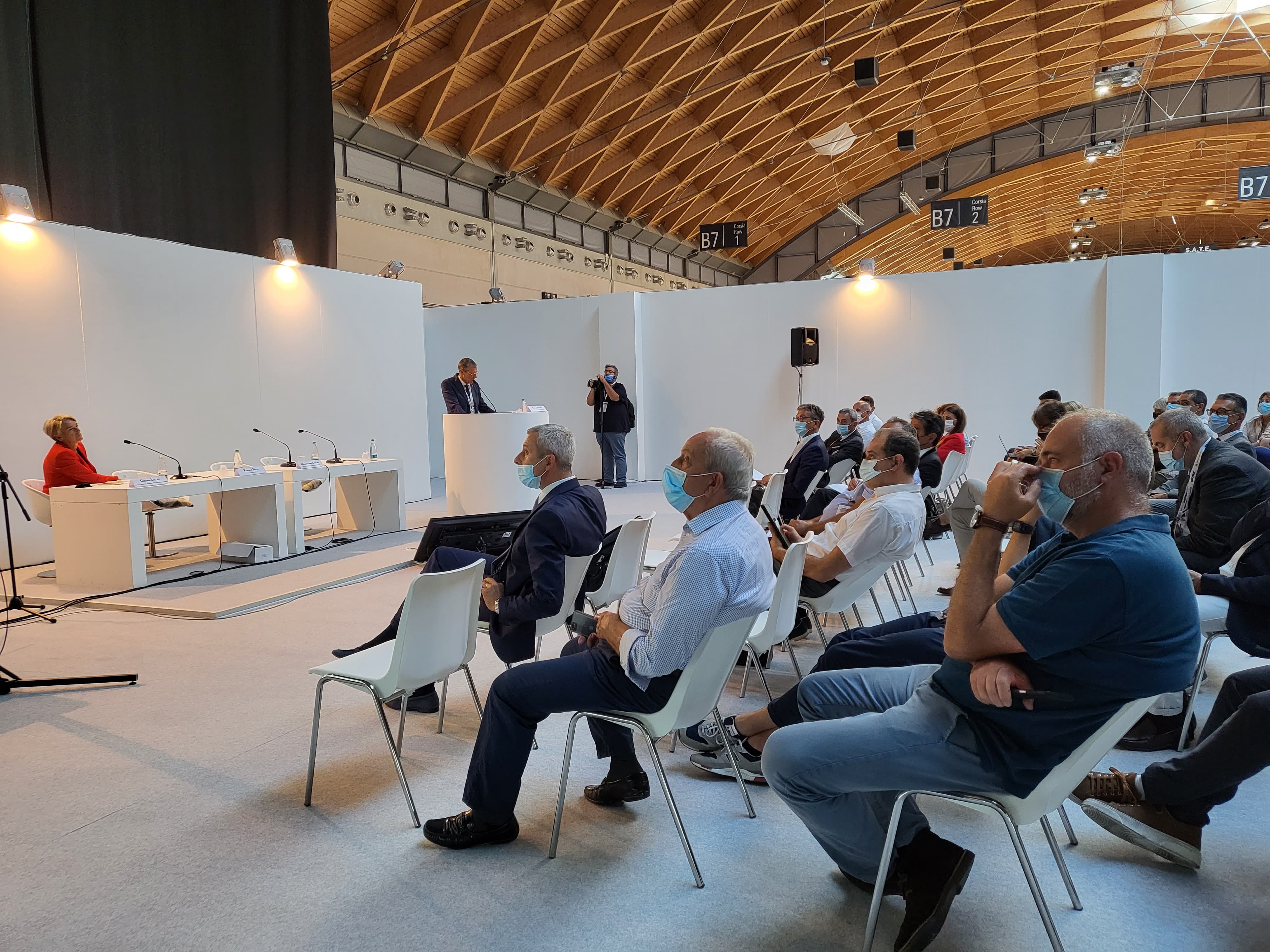 Evento "Il futuro del mondo avicolo tra innovazione e convenienza" promosso da Gidoweek in occasione dell'edizione 2021 di Fieravicola