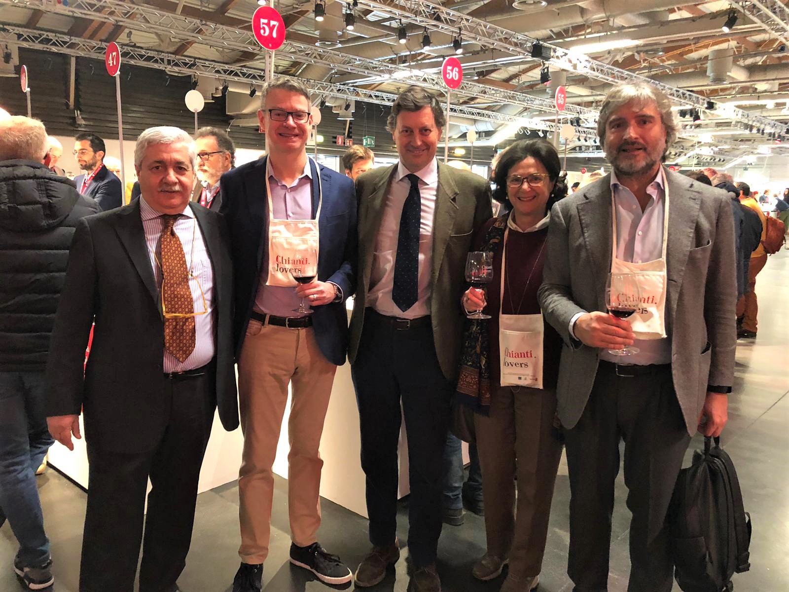 Chianti Lovers febbraio 2019. Secondo da sinistra, il console americano Benjamin V.Wohlauer; alla sua destra il presidente del Consorzio vino Chianti Giovanni Busi