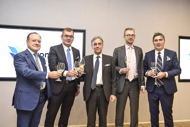 Giovanni Mantovani, dg Veronafiere; Maurizio Danese, presidente Veronafiere; Ettore Sequi, Ambasciatore d’Italia in Cina; Michele Cecchi, Console generale d’Italia a Shanghai; Simone Incontro, direttore sede Veronafiere in Cina
