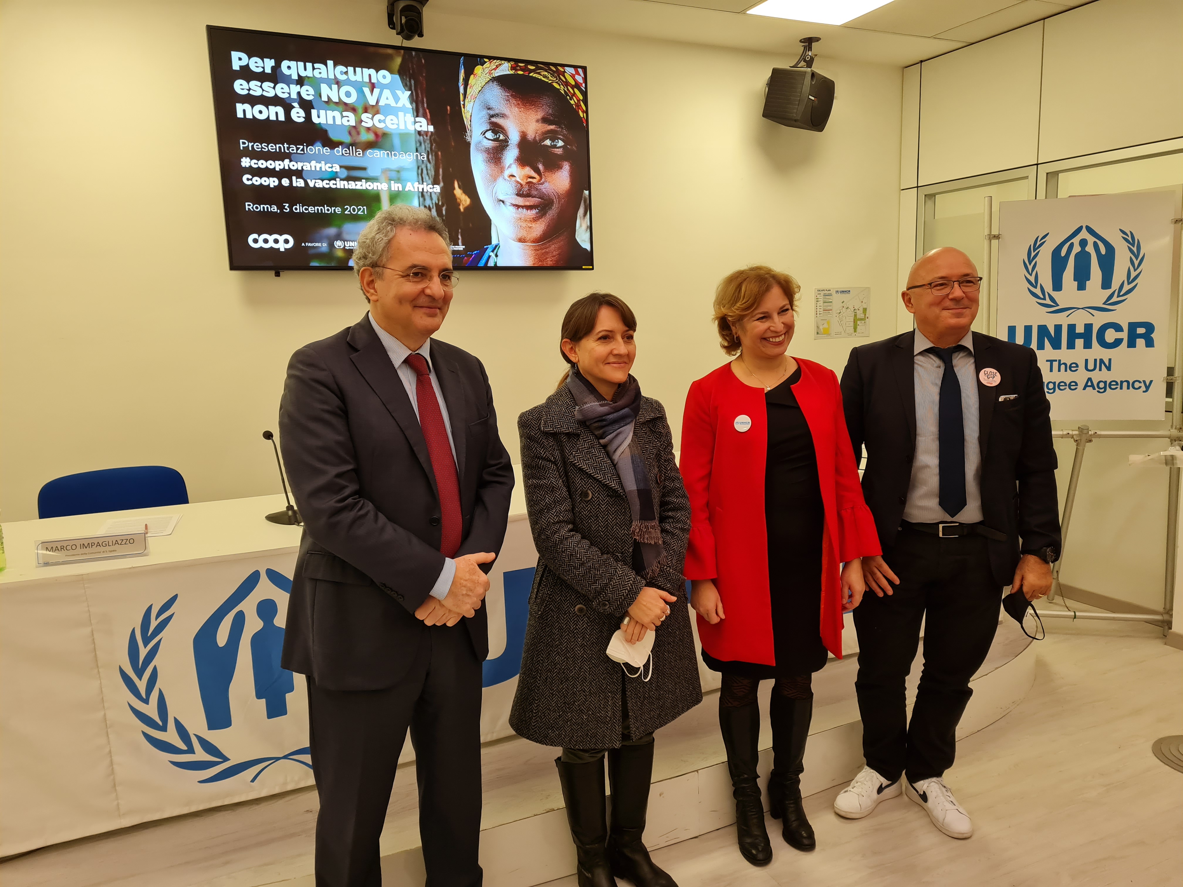 Presentazione #coopforafrica. Da sx: Marco Impagliazzo, pres. Comunità S.Egidio, Stella Egidi, Medici senza Frontiere, Chiara Cardoletti, Unhcr Italia, Marco Pedroni, Pres, Coop Italia.