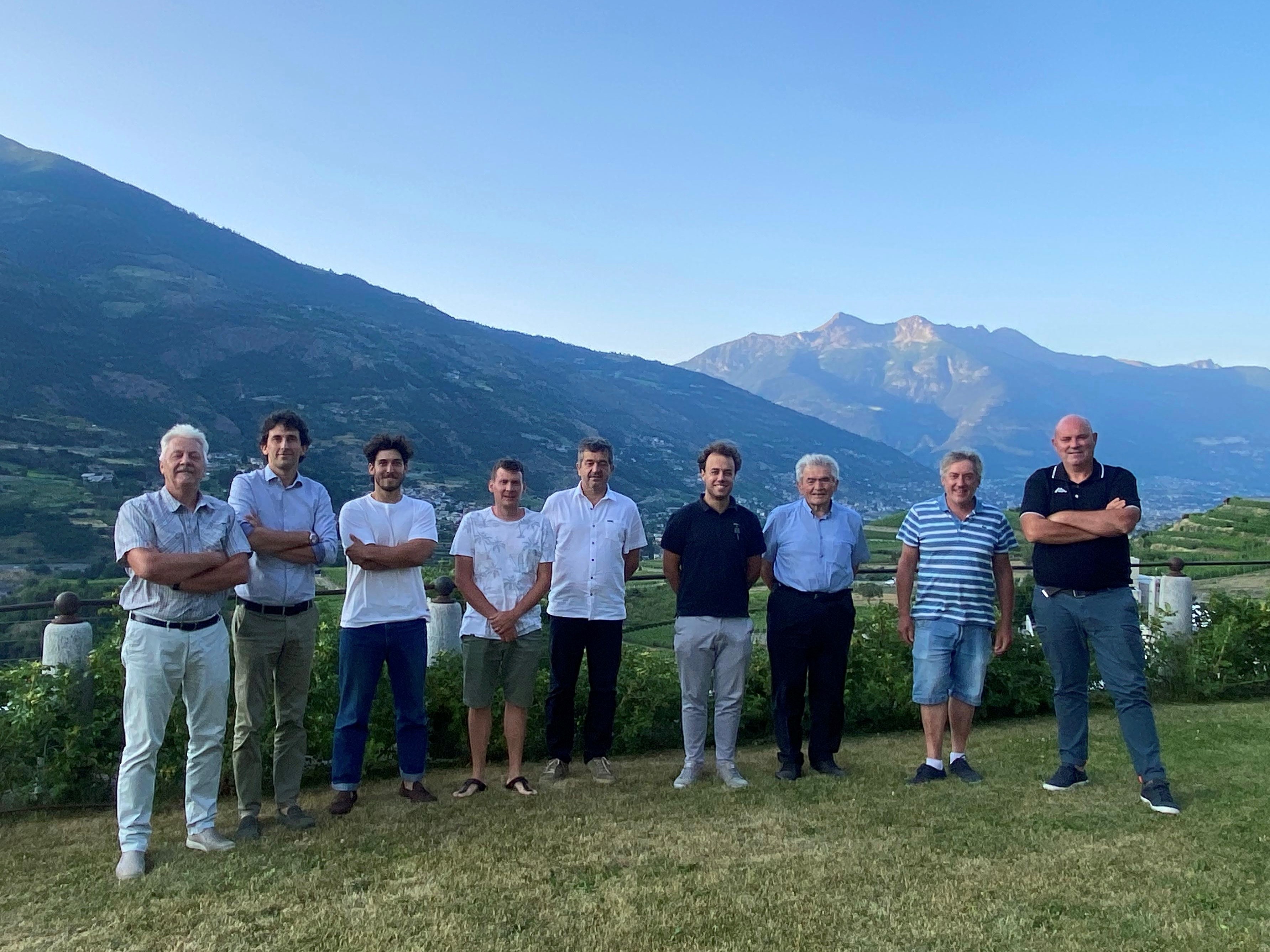 Consorzio vini Valle d'Aosta Da sx a dx Elio Chatrian, André Gerbore, Matteo Barmaz, Hervé Grosjean, Marco Martin, Nicolas Bovard, Vincent Grosjean, Luciano Zoppo Ronzero, Patrick Ronzani