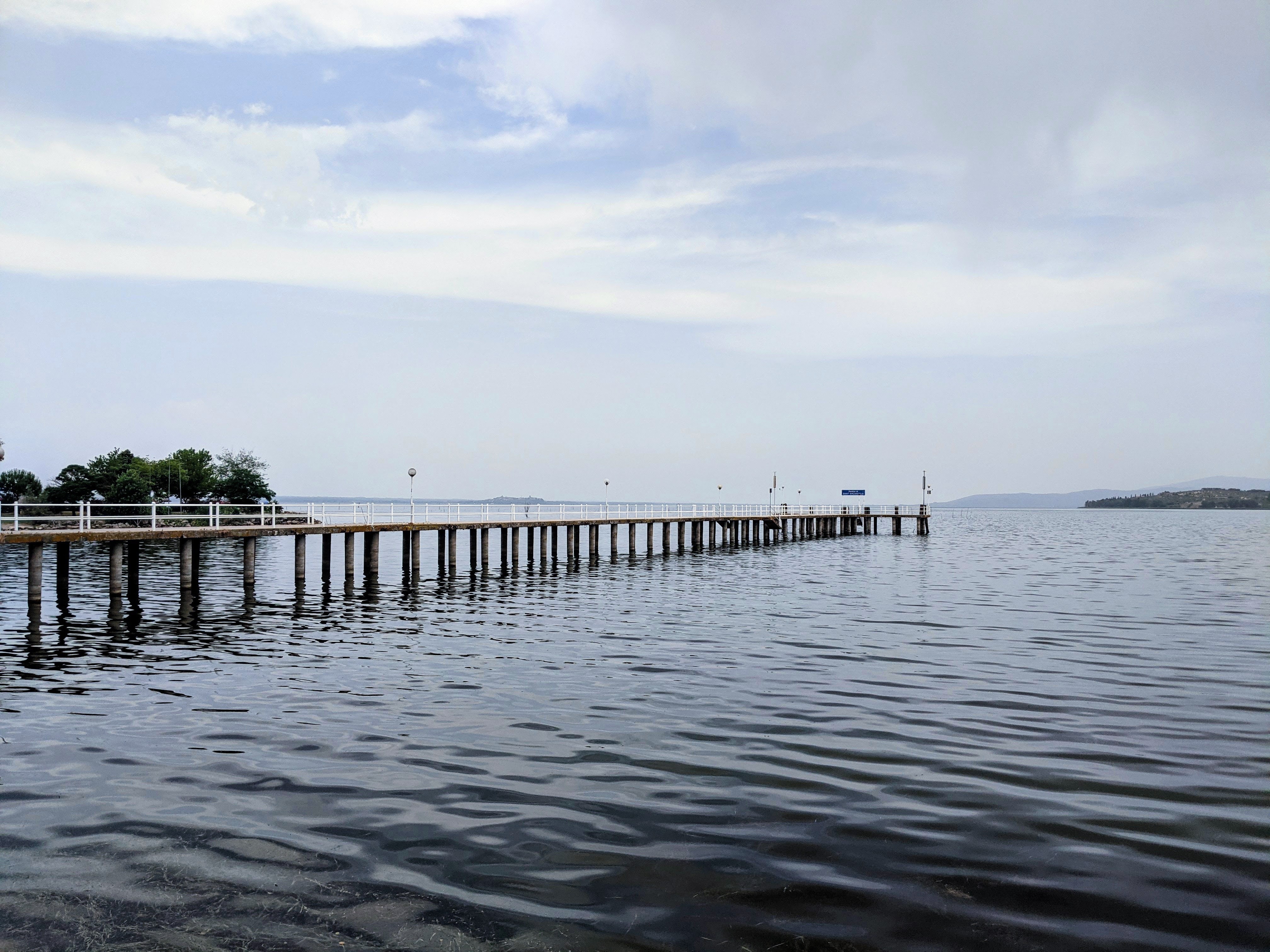 Pontile di Sant'Arcangelo presso il lago Trasimeno