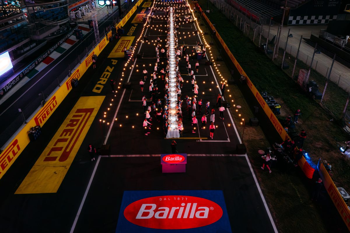 La Tavolata by Barilla sulla griglia di partenza del circuito di Monza