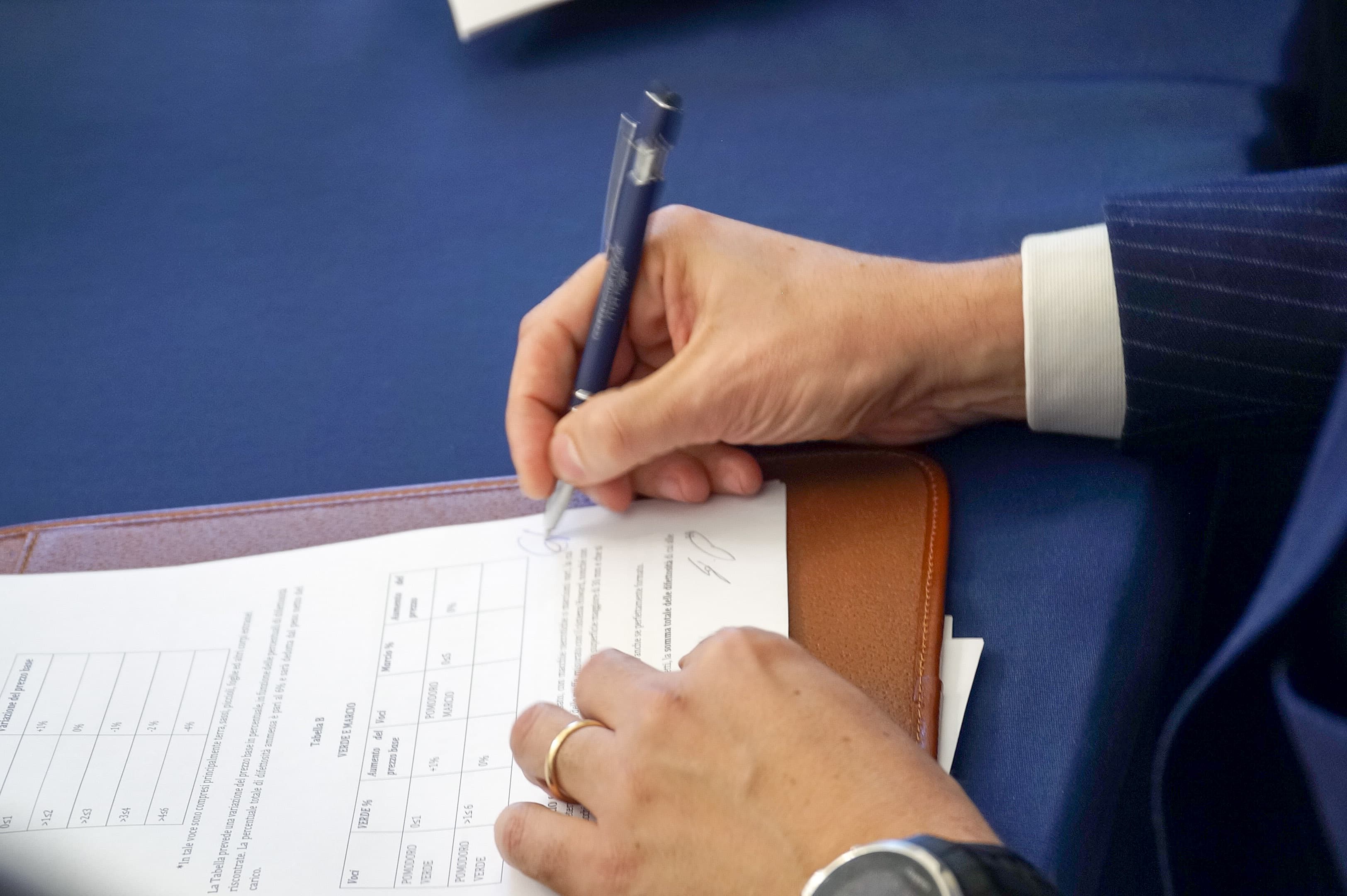 Firma dell'intesa post-Brexit Italia-Regno Unito per una filiera del pomodoro etica e sostenibile, avvenuta il 12 febbraio 2019 presso la sede nazionale Coldiretti a Roma