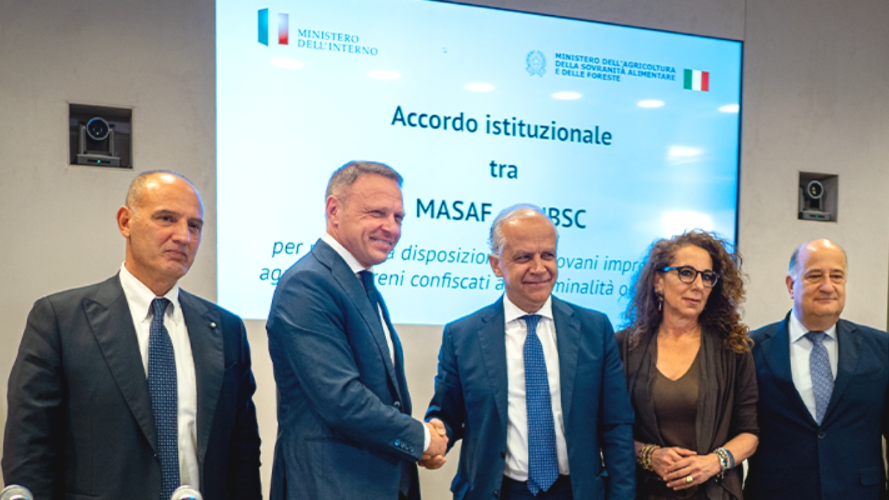 Intesa tra Masaf e Anbsc su terreni confiscati alla criminalità organizzata