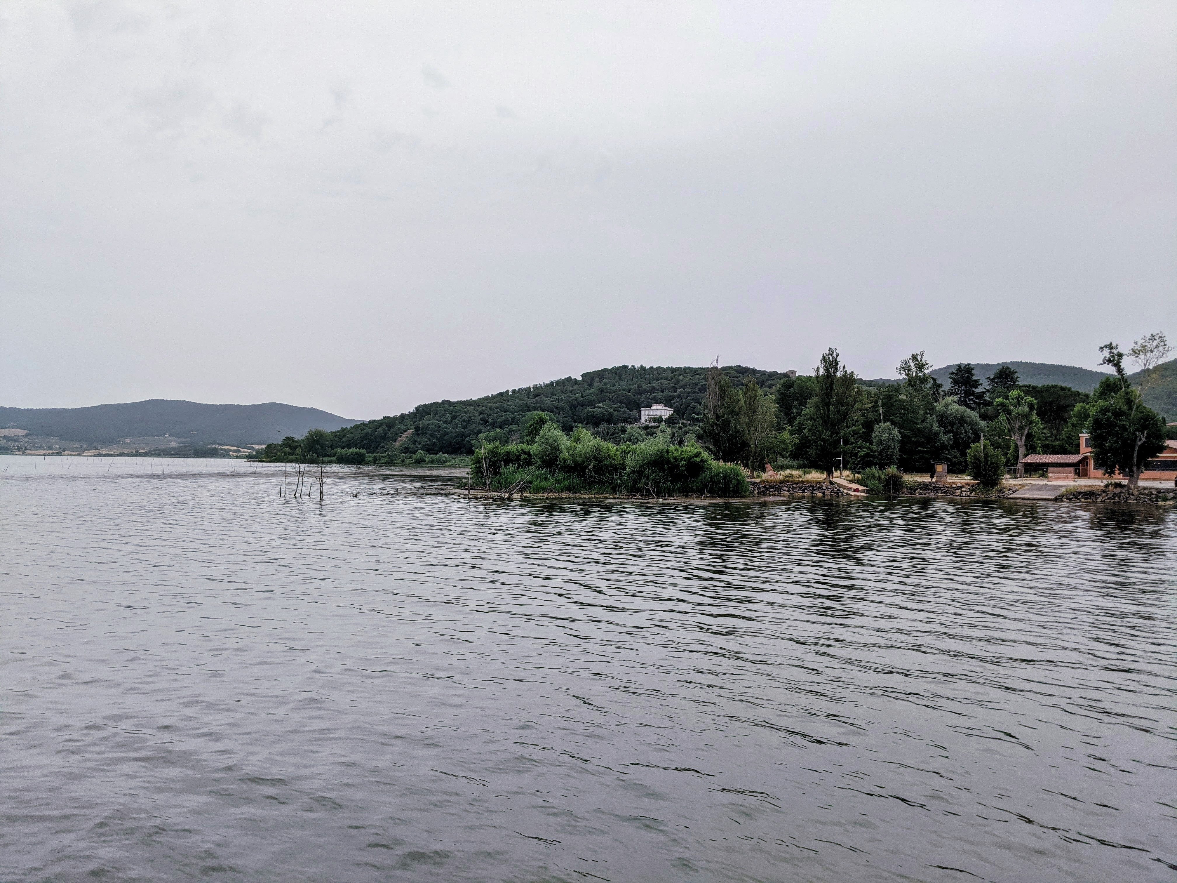 Pontile di Sant'Arcangelo presso il lago Trasimeno