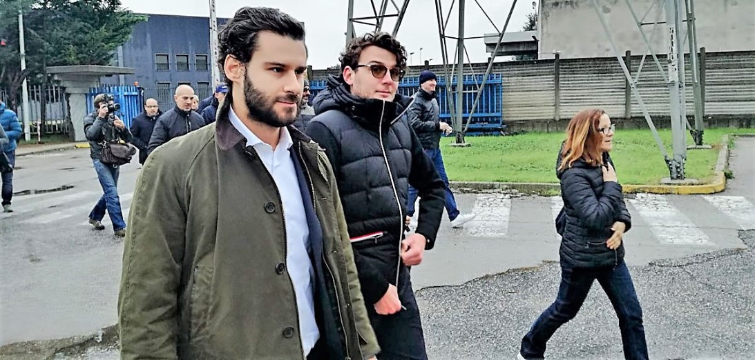 In primo piano Giacomo Spezzapria, neo-presidente della nuova Melegatti si avvia per riaprire i cancelli della storica azienda dolciaria veronese, il 20 novembre 2018