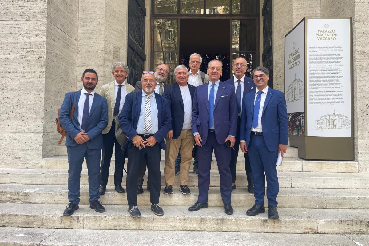 Sottosegretario Masaf Patrizio La Pietra con i rappresentanti Mimit e Aifo a confronto sulla crisi dei frantoi