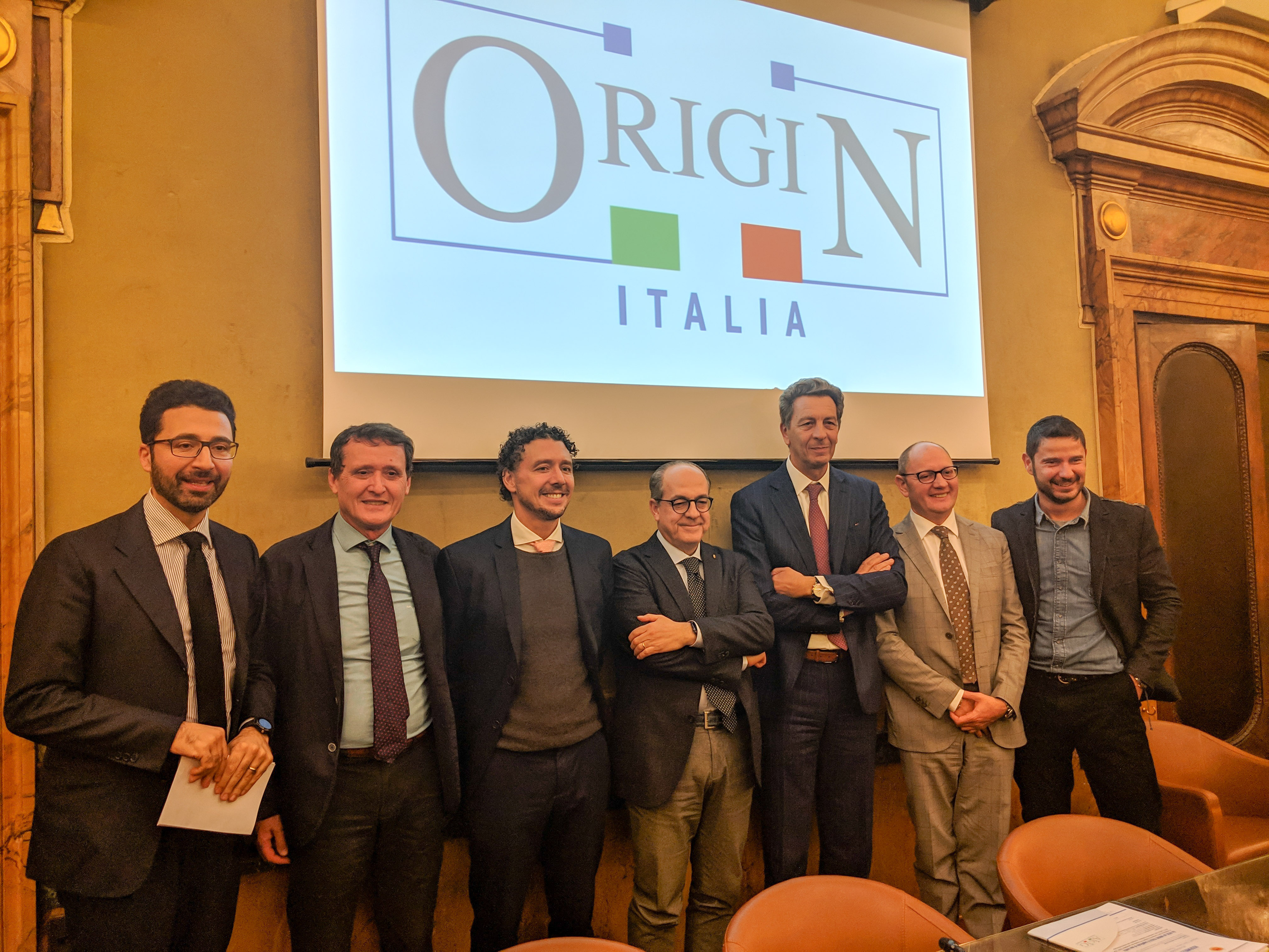 Nicola Cesare Baldrighi, Presidente AICIG Domenico Raimondo, Presidente Afidop Lorenzo Beretta, Presidente Isit Massimo Vittori, Direttore Origin, presentano Origin Italia (AICIG) presso la Sala Cavour del MIPAAFT in data 30 novembre 2018