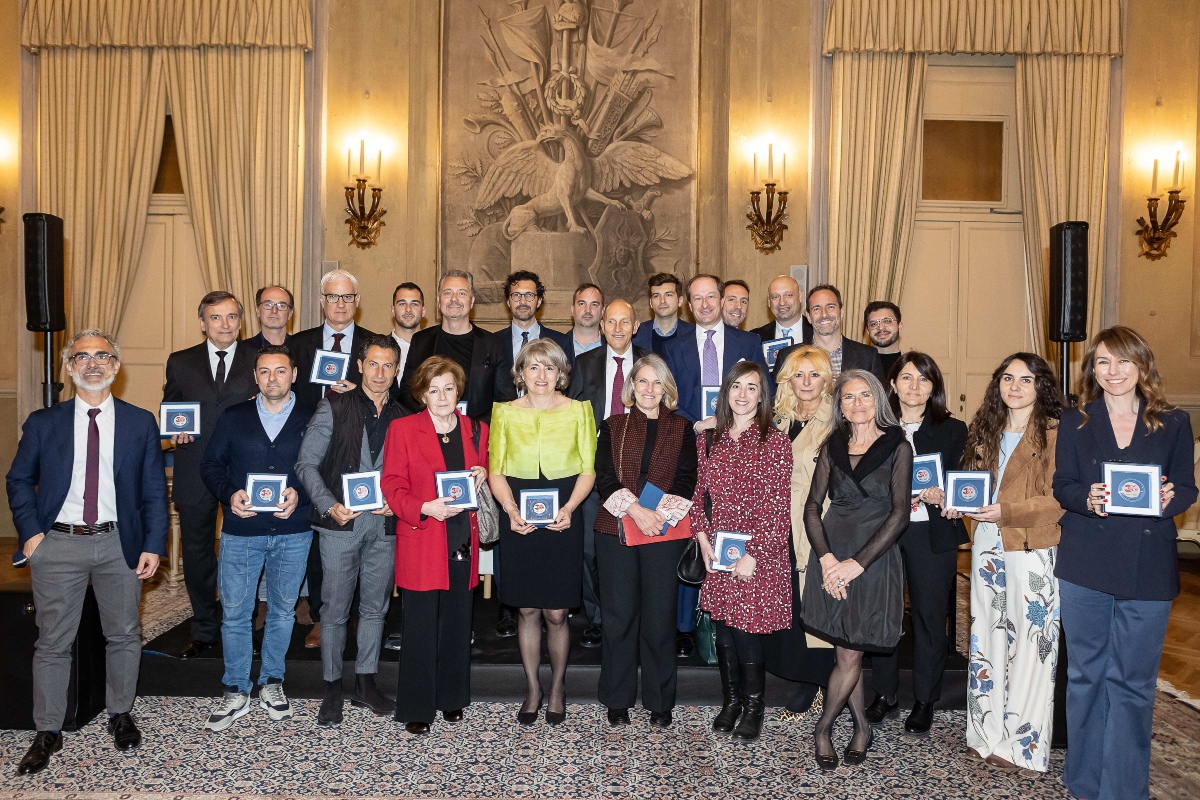 I produttori di Aceto Balsamico di Modena Igp alla fine delle celebrazioni per il 30ennale del Consorzio
