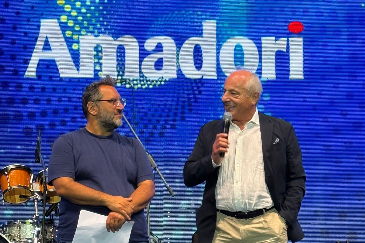 Flavio Amadori (a destra), presidente del Cda del Gruppo Amadori, sul palco di Cous Cous Fest 2025
