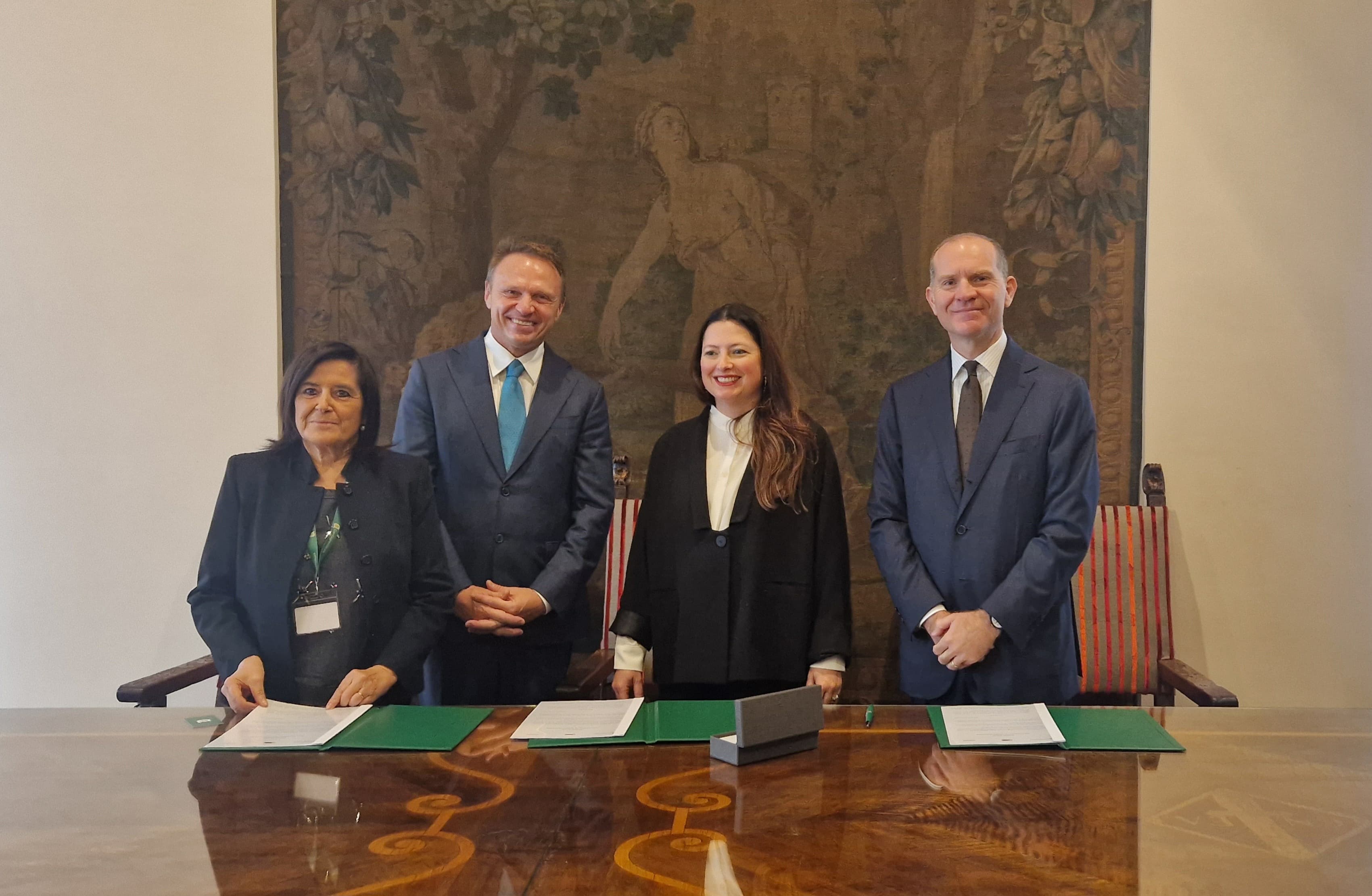 ConfagriJob, da sinistra Maria Raffaella Caprioglio (presidente di Umana), Francesco Lollobrigida (ministro dell'Agricoltura), Ilaria Caccamo (managing director di Indeed Italia) e Massimiliano Giansanti (presidente Confagricoltura)