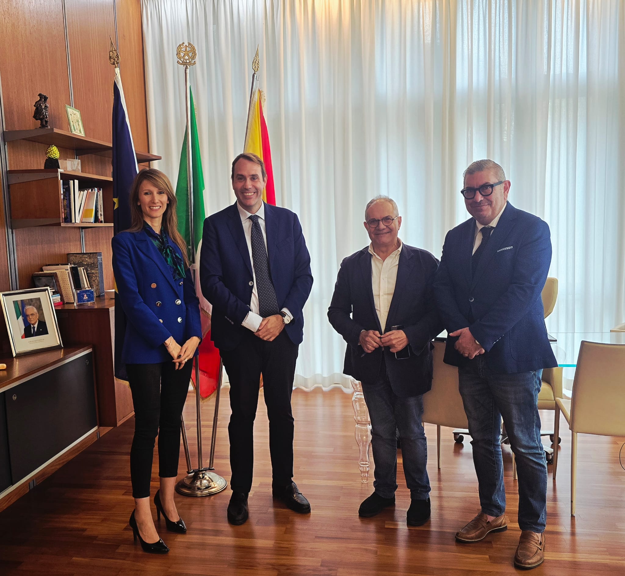 Da sinistra, Eleonora Contarino (presidente Galpa Riviera Jonica), l'assessore Luca Sammartino, Leonardo Catagnano del Servizio 4 del dipartimento della Pesca mediterranea, il vice sindaco di Vittoria Giuseppe Fiorellini.