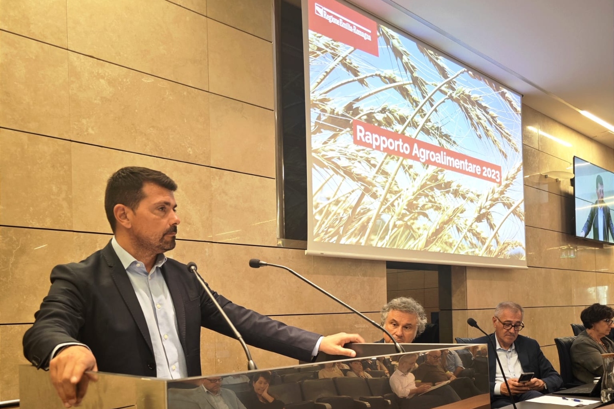 Alessio Mammi, assessore all'Agricoltura della Regione Emilia-Romagna, alla presentazione del Report Agroalimentare 2023 (Bologna, 1 luglio 2024)