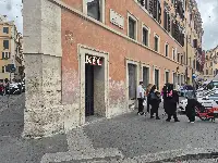 Locale KFC, Roma via della Stamperia
