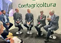 Mediterranea a Cibus 2024: da sinistra Massimiliano Giansanti (presidente Confagricoltura); Francesco Lollobrigida (ministro dell'Agricoltura) e Paolo Barilla (vicepresidente di Mediterranea)